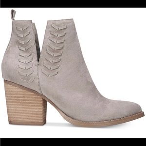 NWOT Carlos by Carlos Santana Whitley Ankle Bootie